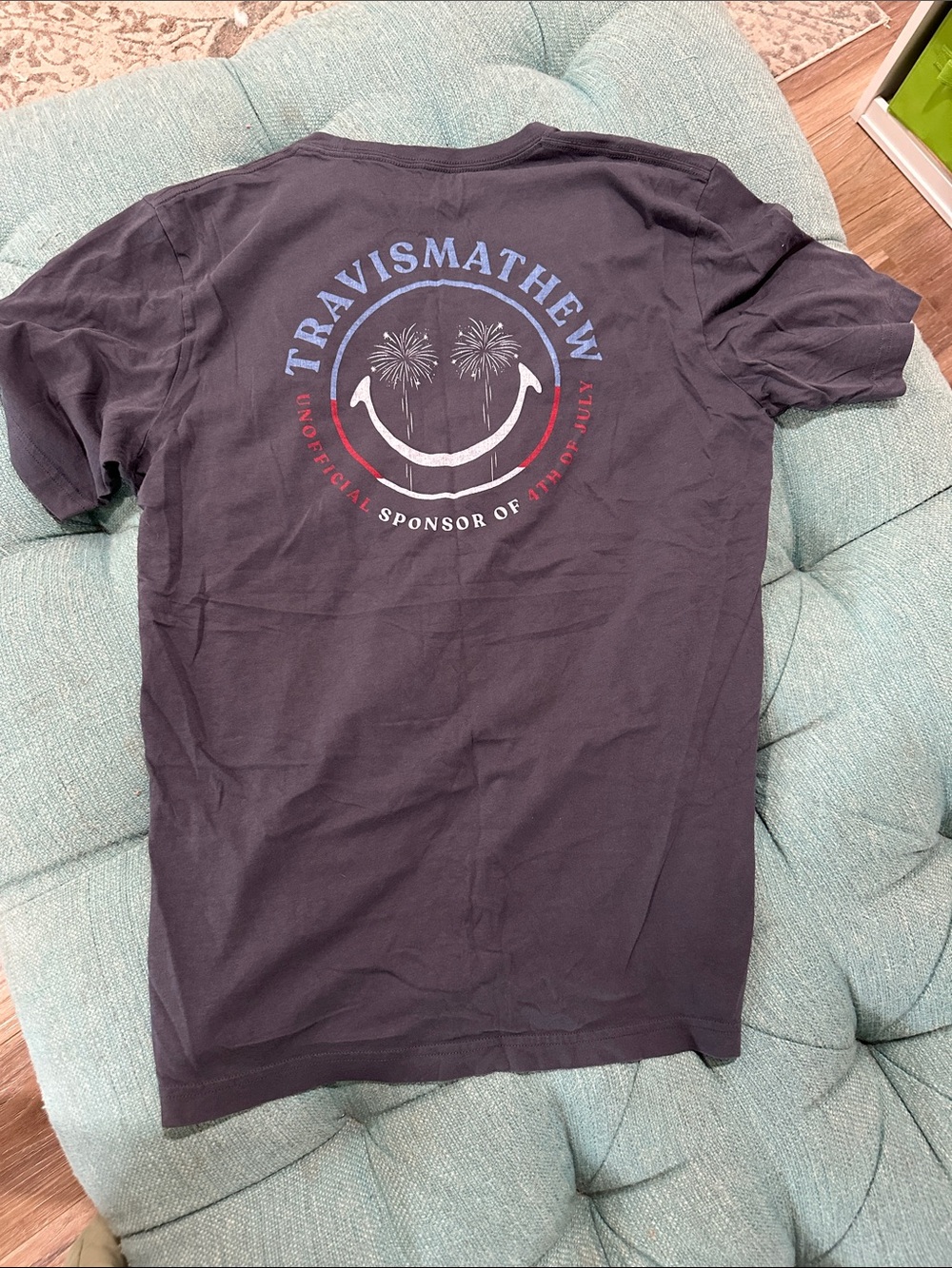 MENS ⭐️ TRAVIS MATHEW SMILEY TEE 🇺🇸 LARGE